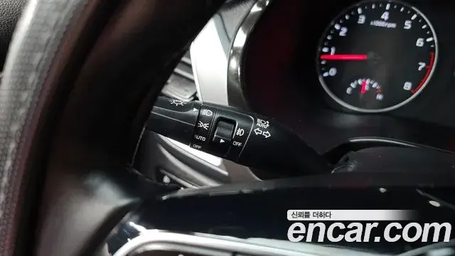 Kia Seltos 2020 — ფოტო 11/20