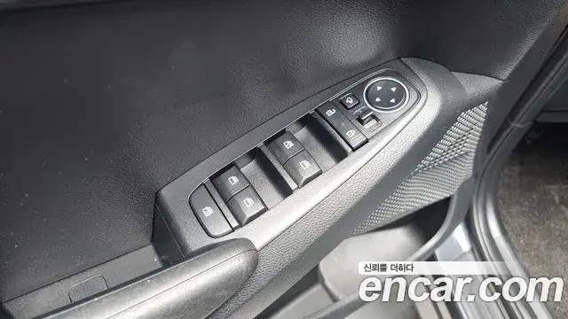 Kia Seltos 2020 — ფოტო 6/20