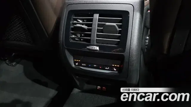 BMW X4 2022 — Şəkil 25/36
