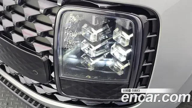 Hyundai Staria 2023 — ფოტო 31/33