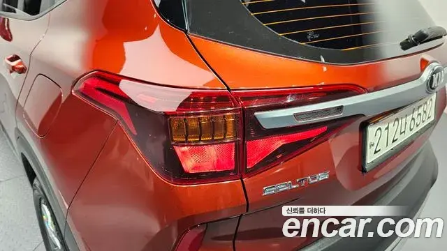 Kia Seltos 2021 — ფოტო 5/30