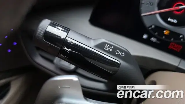 Kia K8 2023 — ფოტო 20/32