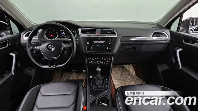 Volkswagen Tiguan 2018 — Фото 7/20
