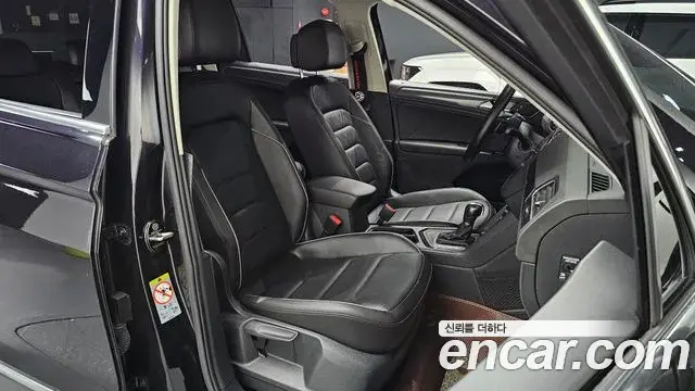 Volkswagen Tiguan 2018 — Фото 10/20
