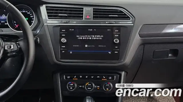 Volkswagen Tiguan 2018 — Фото 15/20