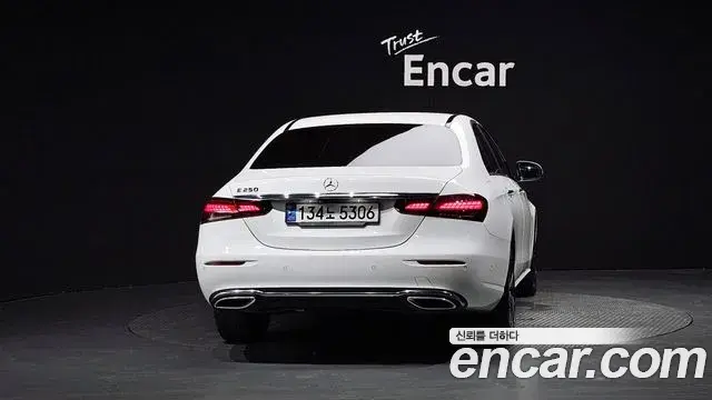 Mercedes-Benz E-Class 2020 — Фото 4/20