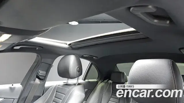 Mercedes-Benz E-Class 2020 — Фото 17/20