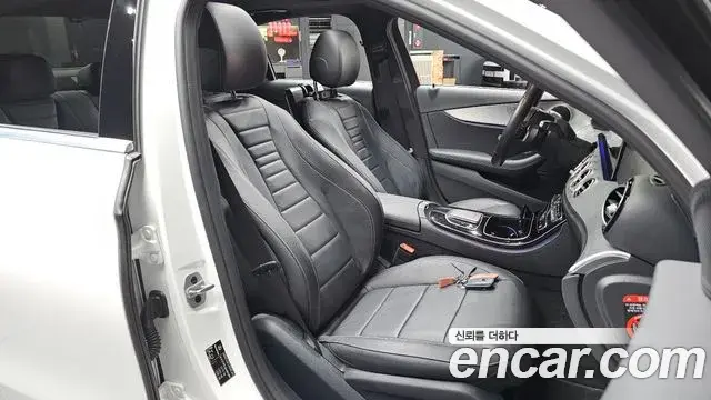Mercedes-Benz E-Class 2020 — Şəkil 28/31