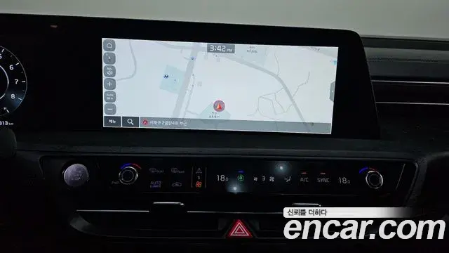 Kia K8 2022 — Şəkil 12/34