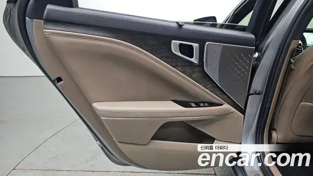 Kia K8 2022 — Şəkil 15/34
