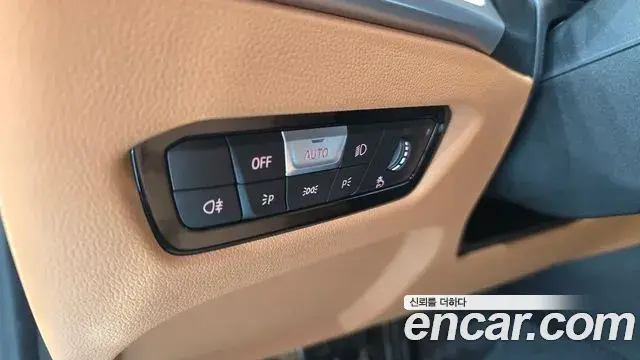 BMW 3 Series 2025 — Photo 17/32