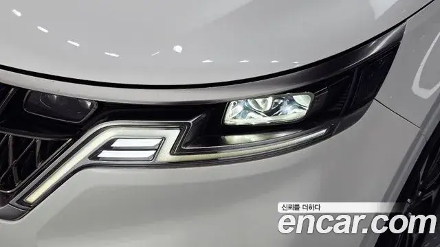 Kia Carnival 2022 — Şəkil 33/34