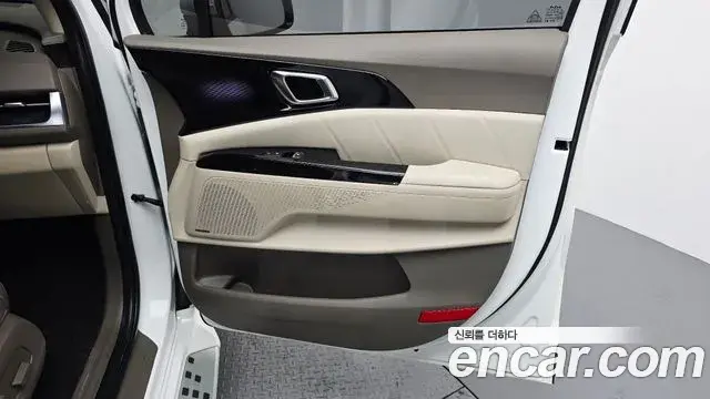 Kia Carnival 2022 — Şəkil 30/34