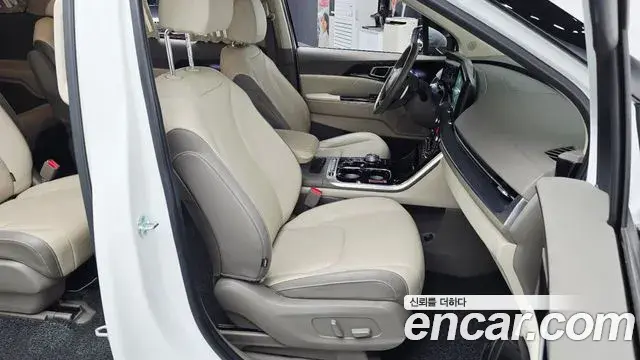 Kia Carnival 2022 — Şəkil 8/34