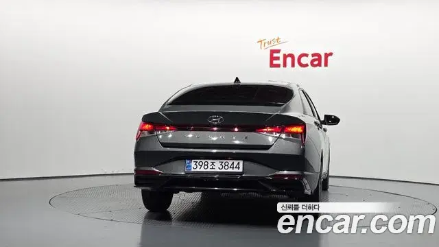 Hyundai The New Avante Hybrid 2022 — ფოტო 2/20