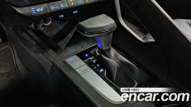 Hyundai The New Avante Hybrid 2022 — ფოტო 18/20
