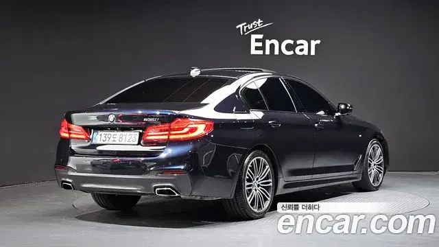 BMW 5 Series 2019 — Фото 2/20