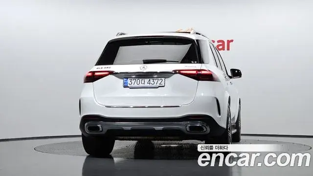 Mercedes-Benz GLE-Class 2023 — ფოტო 8/34