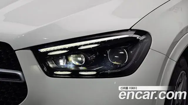 Mercedes-Benz GLE-Class 2023 — ფოტო 30/34