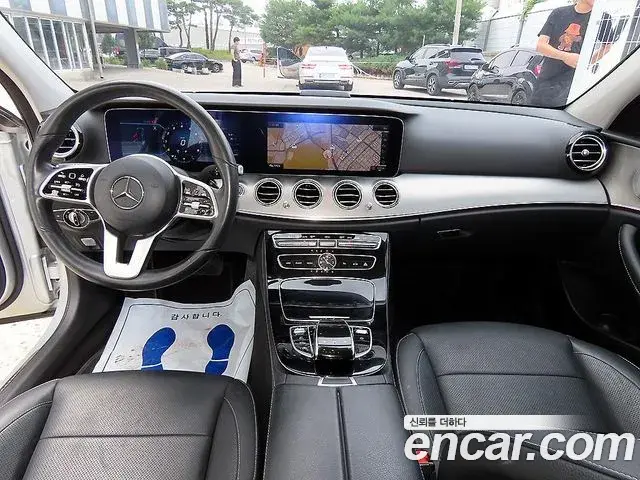 Mercedes-Benz E-Class 2018 — Şəkil 7/20