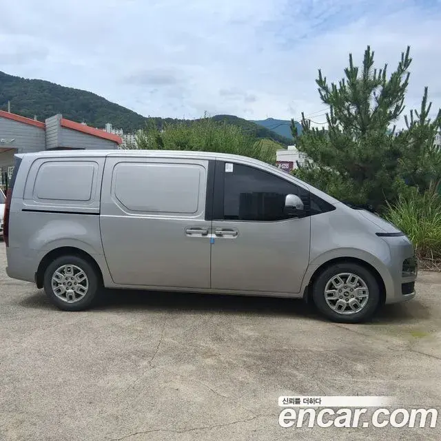 Hyundai Staria 2026 — ფოტო 16/20