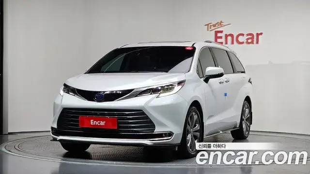 Toyota Sienna 2024 — Şəkil 12/20
