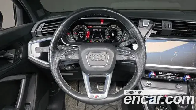Audi Q3 2023 — Фото 15/20