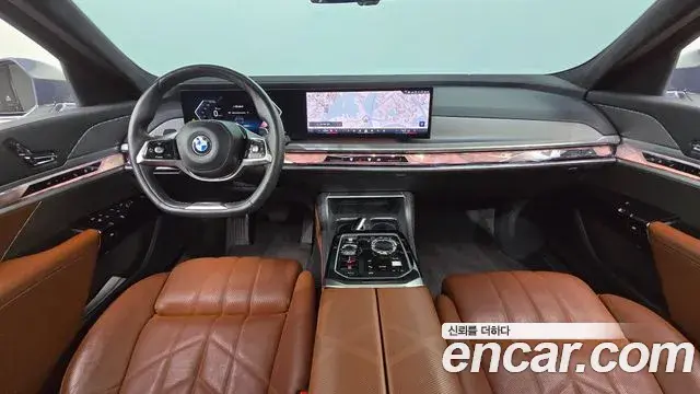 BMW 7 Series 2023 — ფოტო 24/37