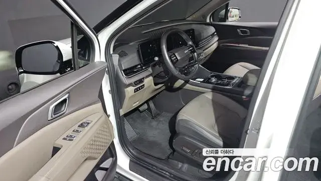 Kia Carnival 2025 — Şəkil 12/33
