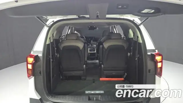 Kia Carnival 2025 — Şəkil 13/33