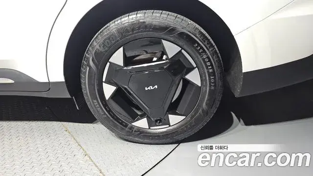 Kia Carnival 2025 — Şəkil 14/33