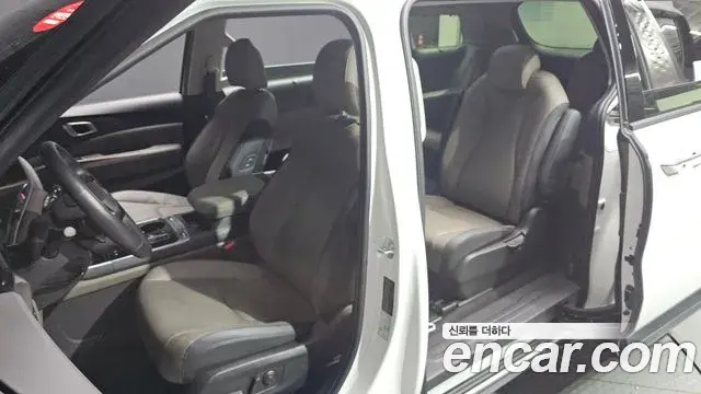 Kia Carnival 2025 — Şəkil 6/33