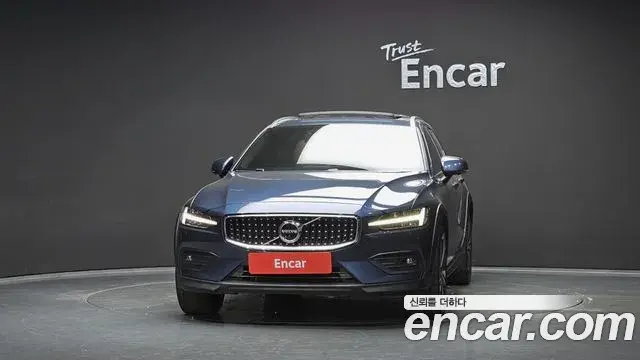 Volvo V60 Cross Country 2021 — Şəkil 6/30