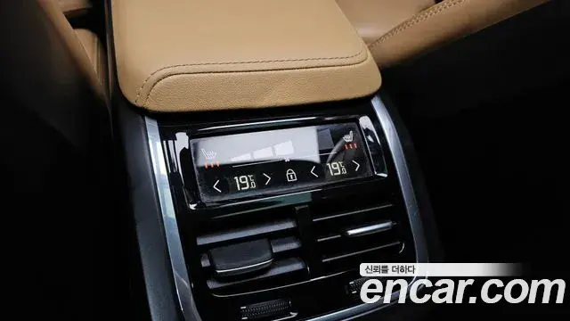 Volvo V60 Cross Country 2021 — Şəkil 14/30