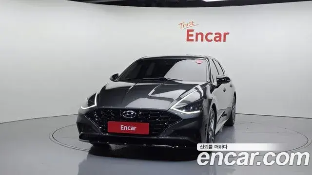 Hyundai Sonata Hybrid 2023 — Şəkil 13/30