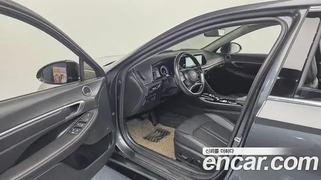 Hyundai Sonata Hybrid 2023 — Şəkil 20/30