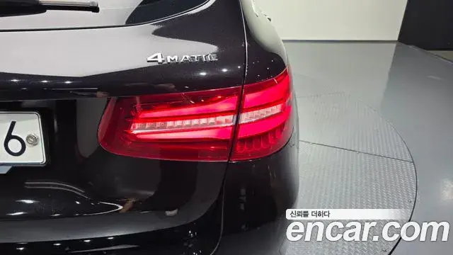 Mercedes-Benz GLC-Class 2019 — Photo 34/37