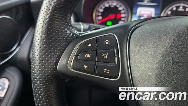 Mercedes-Benz GLC-Class 2019 — Photo 36/37