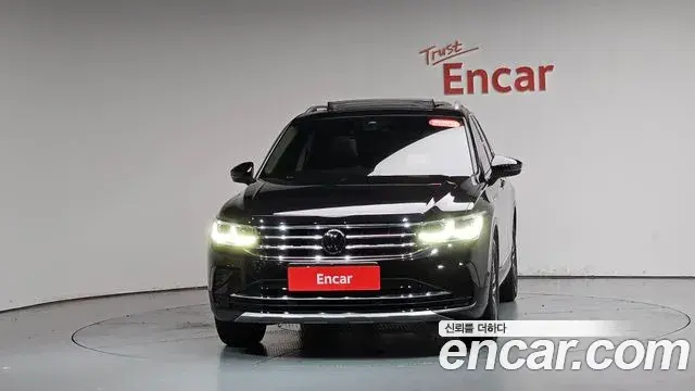 Volkswagen Tiguan 2023 — Şəkil 37/39