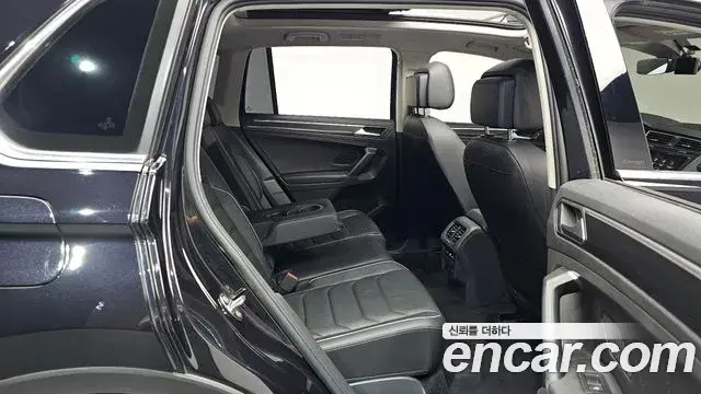 Volkswagen Tiguan 2023 — Şəkil 20/39