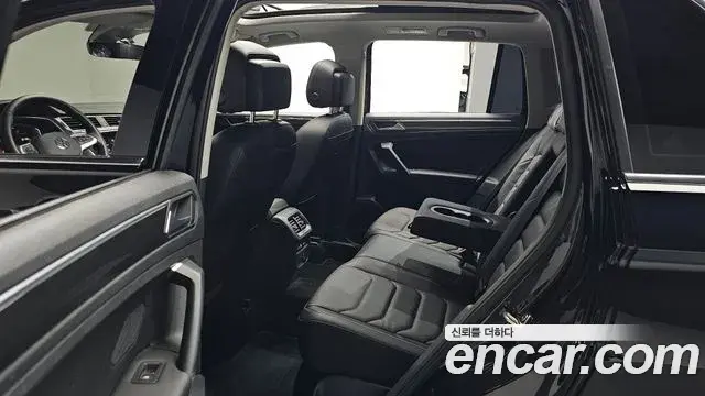 Volkswagen Tiguan 2023 — Şəkil 38/39