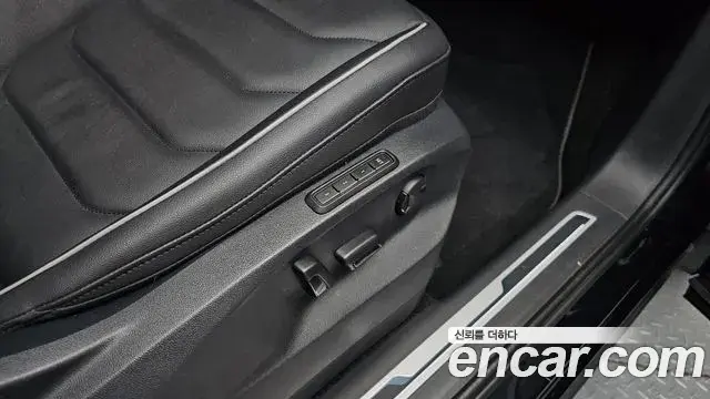 Volkswagen Tiguan 2023 — Şəkil 10/39