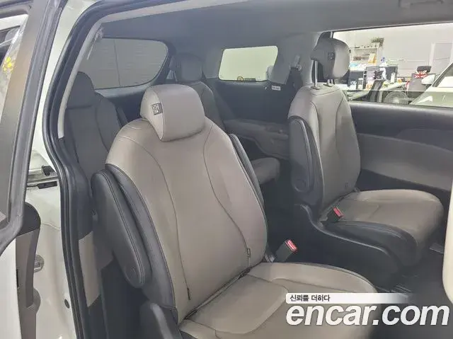 Kia Carnival 2025 — Фото 15/20