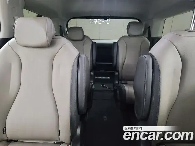 Kia Carnival 2025 — Фото 16/20