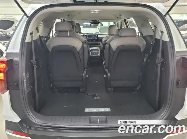 Kia Carnival 2025 — Фото 19/20