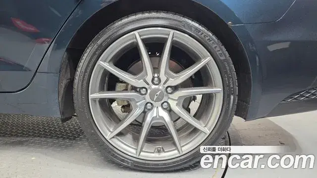 Genesis G70 2021 — Şəkil 26/32