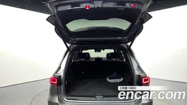 Mercedes-Benz GLB-Class 2021 — Фото 16/20