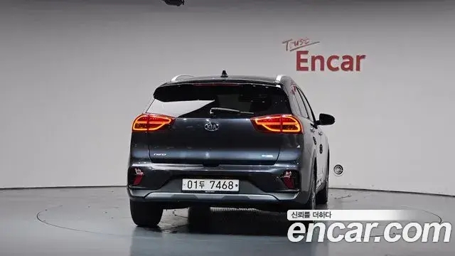 Kia Niro 2019 — Фото 4/20