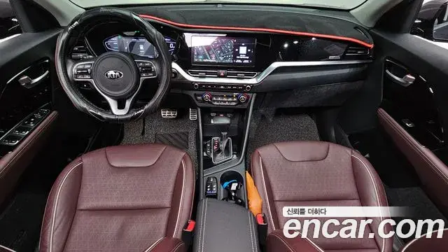 Kia Niro 2019 — Фото 7/20