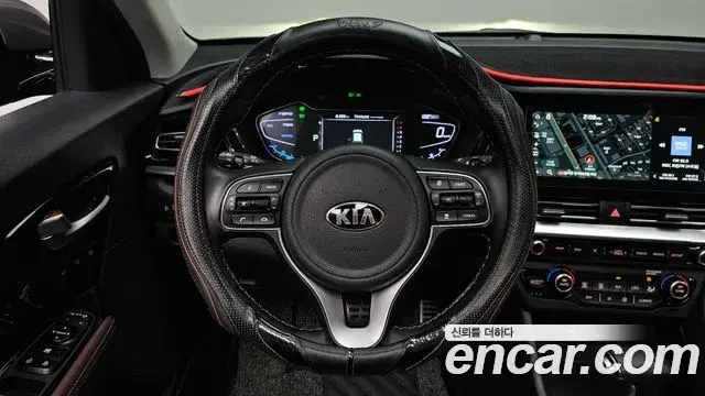 Kia Niro 2019 — Фото 12/20